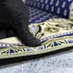 سجادة السندس مع مسند ظهر مريح - دعم فريد للظهر أثناء الصلاة والجلوس