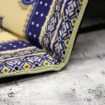 سجادة السندس مع مسند ظهر مريح - دعم فريد للظهر أثناء الصلاة والجلوس